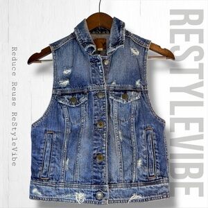 AMERICAN EAGLE Women’s Size S Vest Denim Jean Trucker Style Distressed